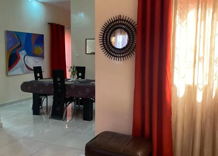 Maison Oceane A Zac Mbao
